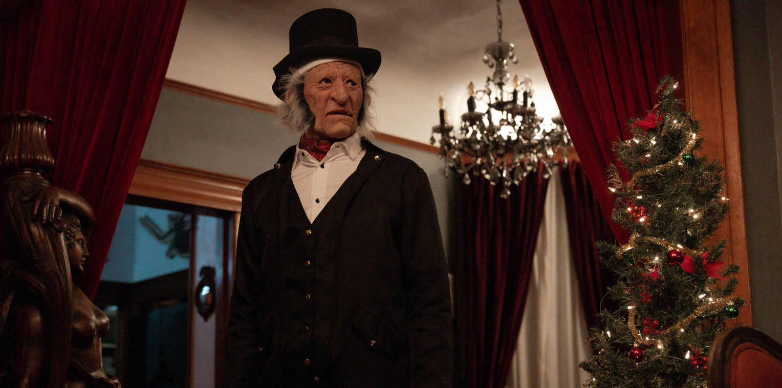 REVIEW-The-naughty-list-of-mr-scrooge-3